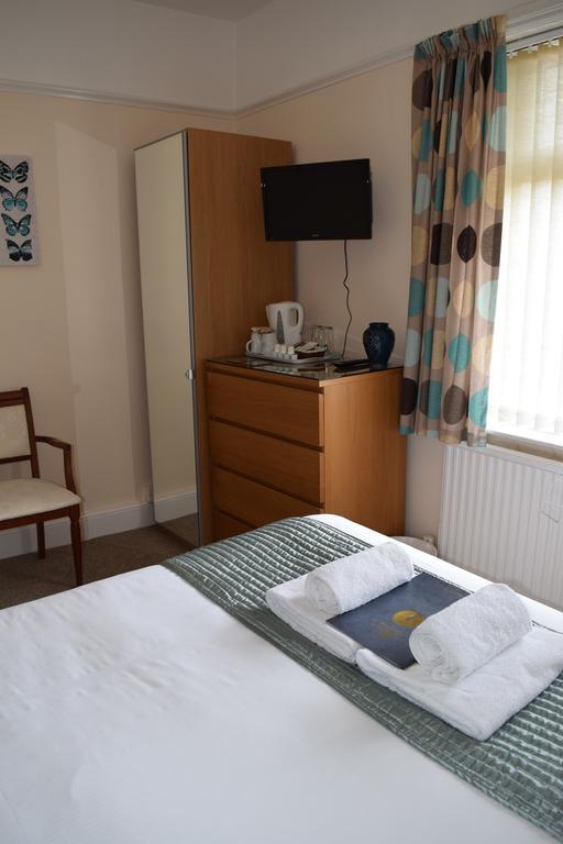 St Aubyn'S Guest House 브리지워터 외부 사진